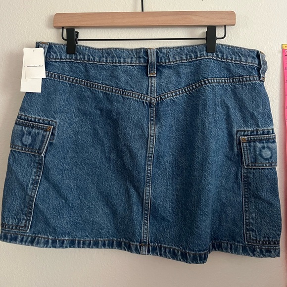 Abercrombie & Fitch High-Waisted Denim Skirt - Picture 1 of 4